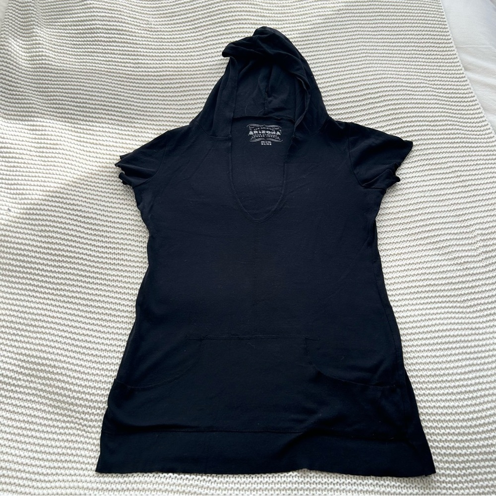 Black Arizona active wear top with hood #activewear #fitnes